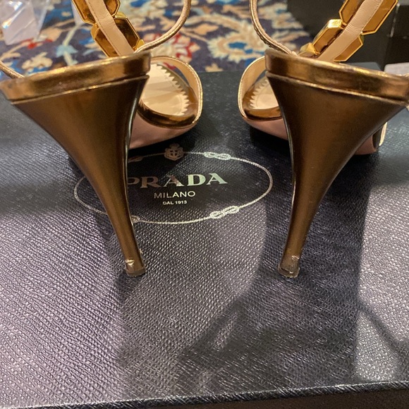 Prada heels - Picture 5 of 9